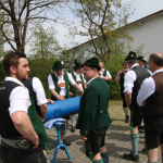 Maibaum-Burgkirchen-aufstellen-2023IMG_0413