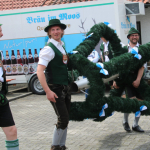 Maibaum-Burgkirchen-aufstellen-2023IMG_0570-b