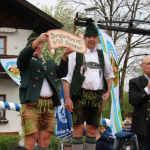 Maibaum-Burgkirchen-aufstellen-2023IMG_0740