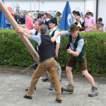 Maibaum-Burgkirchen-aufstellen-2023IMG_0882