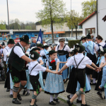 Maibaum-Burgkirchen-aufstellen-2023IMG_0993