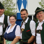 Maibaum-Burgkirchen-aufstellen-2023IMG_1030-b